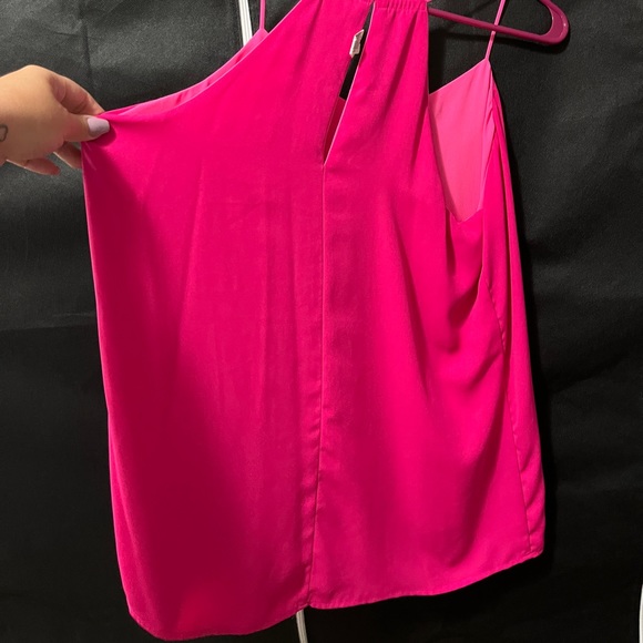 Express Reversible TankTop - Picture 2 of 5